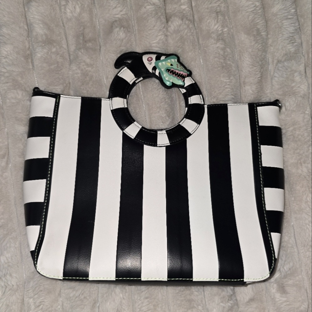 Loungefly Beetlejuice beetlegeuse purse